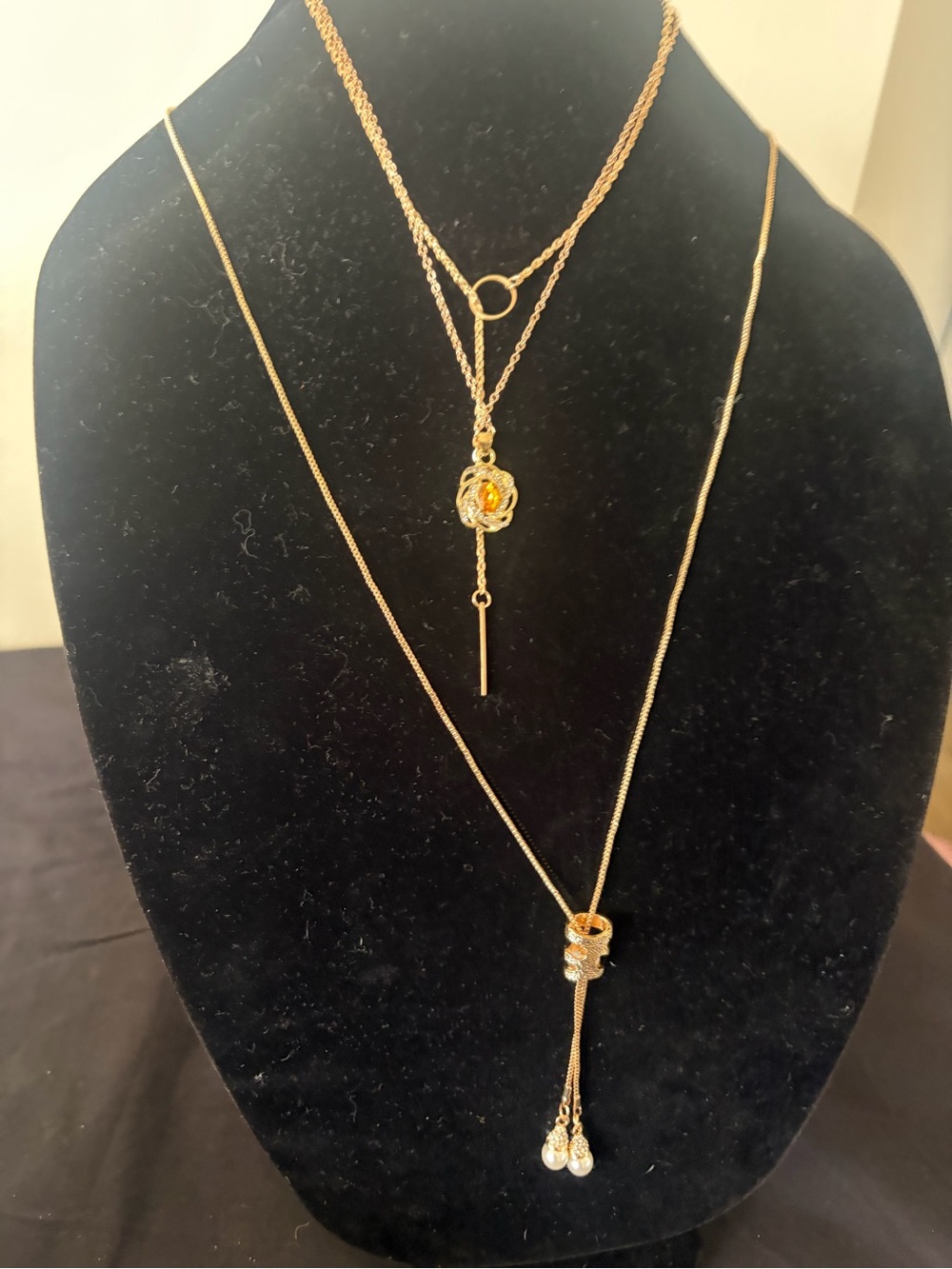 Elegant Layered Gold Necklace with Pendant and Tassel